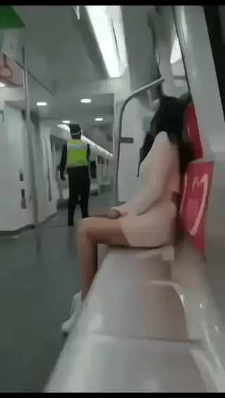 181343nz8h6s84rp0808vr.gif
